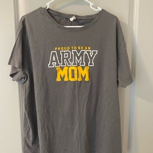 Army Mom 2XL T-shirt